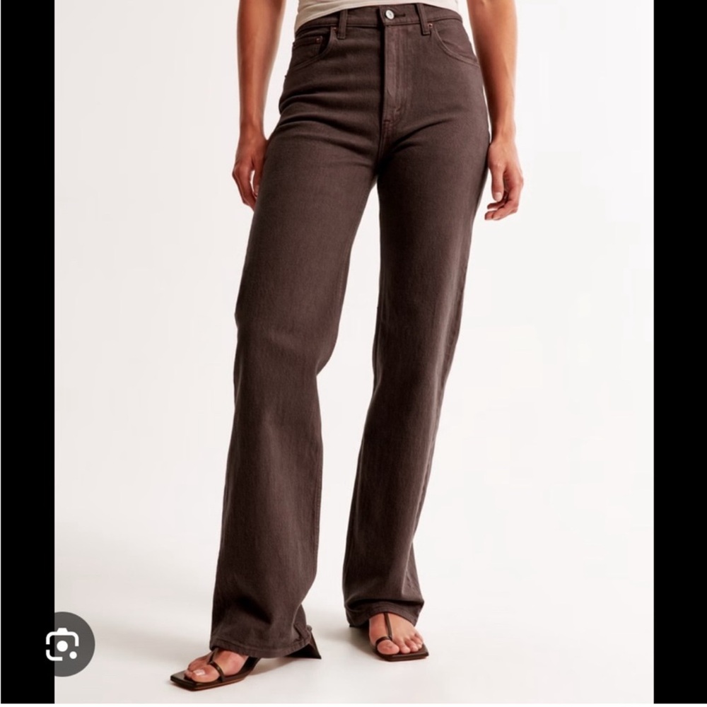 Abercrombie & Fitch 90s Relaxed High Rise Jeans in Brown